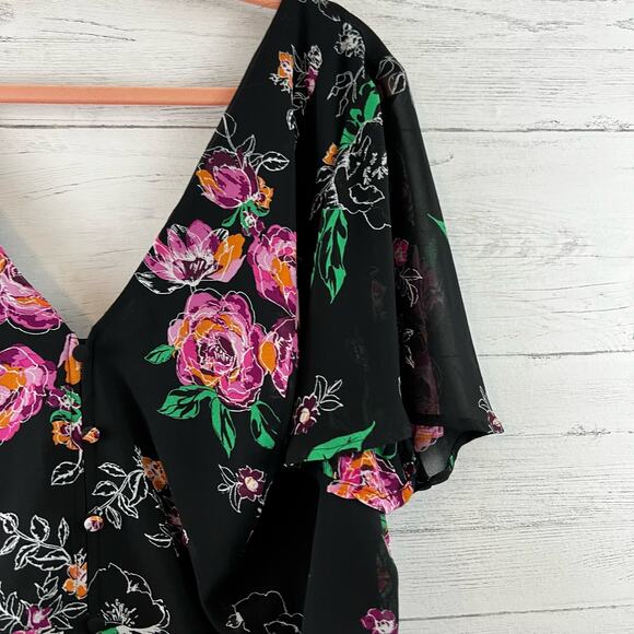 Torrid NWT Floral Chiffon Crop Blouse Size 2X - Picture 5 of 10